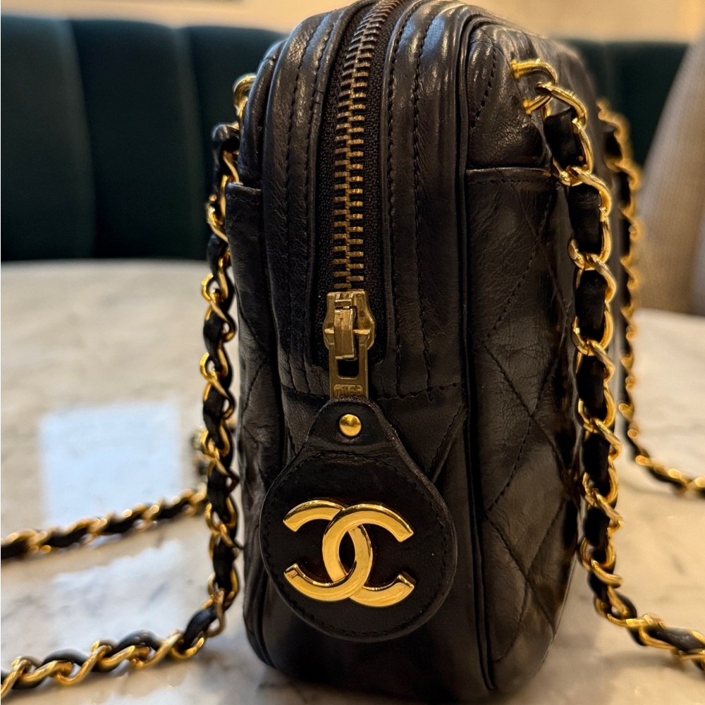 CHANEL Quilted Black Lambskin Leather Camera Bag with Gold Chain - Picture 3 of 9